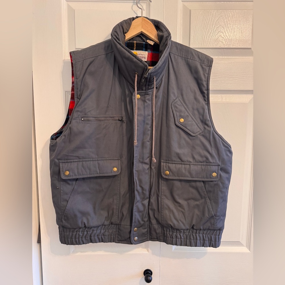 Men’s Southern Classics Vest Size XL In EUC